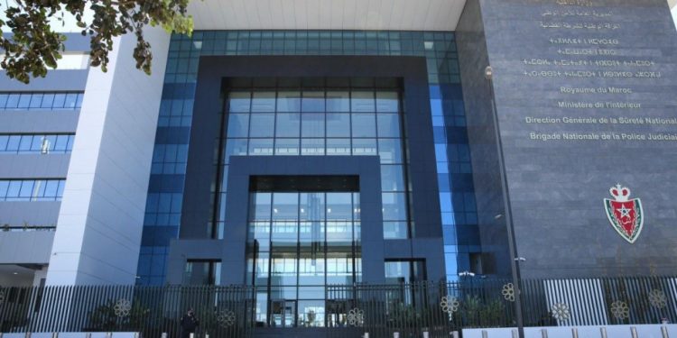 النيابة العامة تحقق مع أمنيين بفاس بتهمة الارتشاء