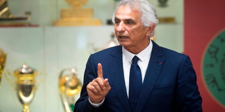 وحيد حاليلوزيتش يشتكي من البروتوكل الصحي الصارم