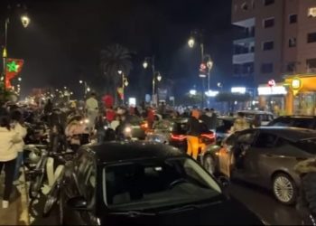 مباراة الأسود تنعش المقاهي وتخرج المراكشيين للاحتفال