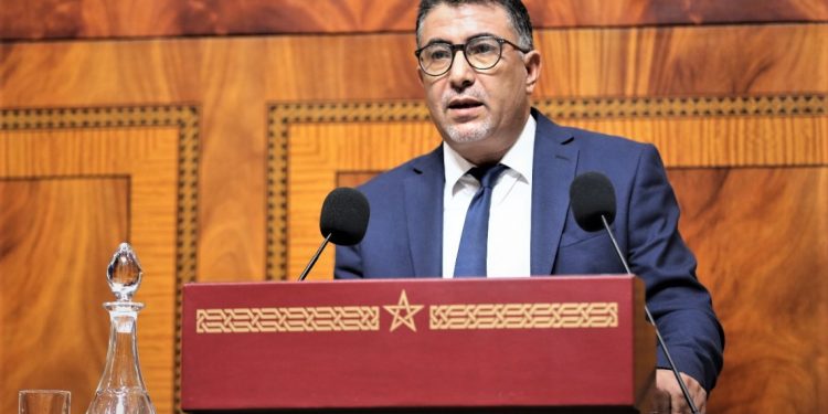 ” رشيد الحموني” يطالب الحكومة بالكشف عن الأسباب التي دفعتها إلى سحب مجموعة من القوانين من البرلمان