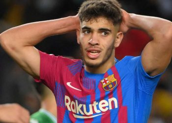 الزلزولي يستبعد من فريق برشلونة