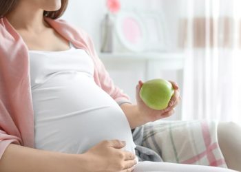 أهم فوائد التفاح للحامل وجنينها