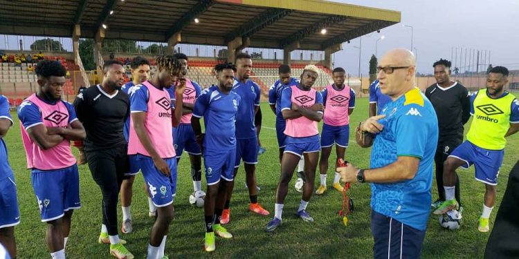 “كورونا”..إصابة سبعة لاعبين بمنتخب الغابون