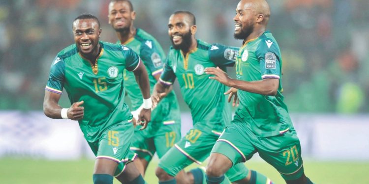 جزر القمر تواجه الكاميرون بدون حارس مرمى