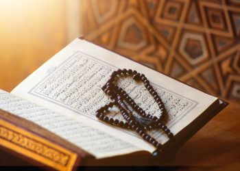 طفل إماراتي استغل “ظروف كورونا” ليحفظ القرآن الكريم كاملاً