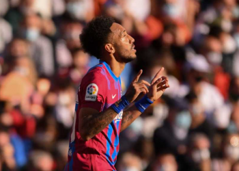 أوباميانج يدخل تاريخ الدوري الاسباني بعد تسجيله “هاتريك” مع برشلونة