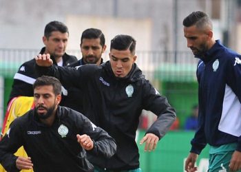 الرجاء بدون 4 لاعبين في رحلة الجزائر