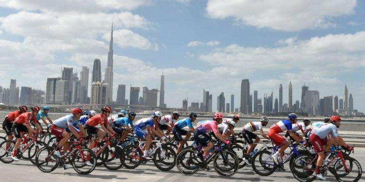 الكشف عن الفرق المشاركة في طواف الإمارات 2022