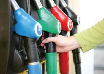 نقابة للنقل تدعو منخرطيها للإضراب بسبب “الكازوال”