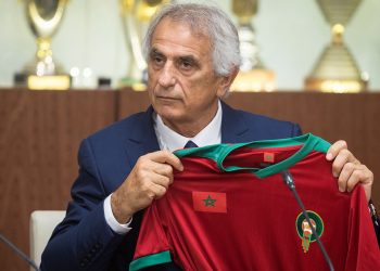 خاليلوزيتش يعقد ندوة صحفية للكشف عن ملابسات الإقصاء