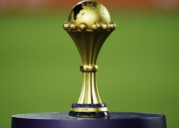 نهائي كاس افريقيا بطاقم تحكيم مغربي في غرفة ال”فار”