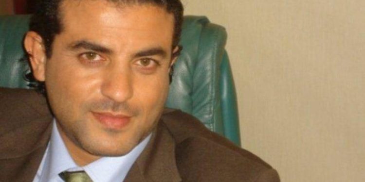 هشام بهلول يغادر المستشفى بعد إجراءه عملية جراحية