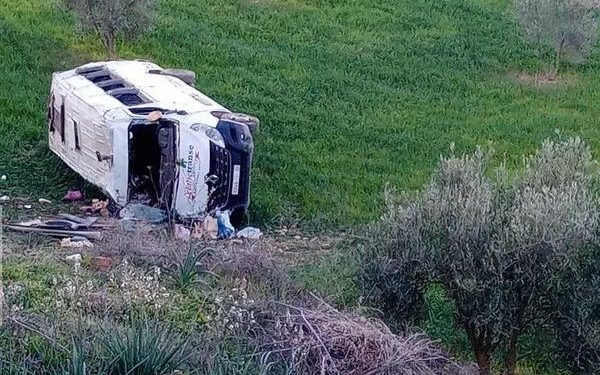 وزان..انقلاب سيارة لنقل عاملات الفراولة