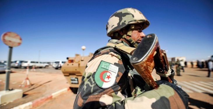مقتل جنود جزائريين في اشتباكات على الحدود المالية