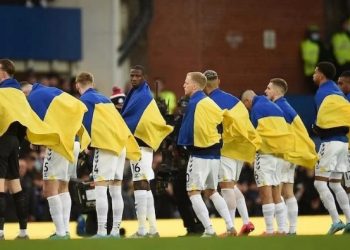 الدوري الإنجليزي الممتاز يعلق اتفاقية البث مع روسيا