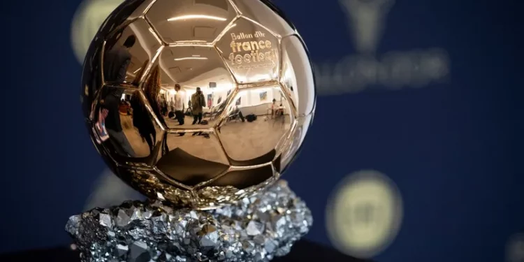 “فرانس فوتبول” تكشف عن النظام الجديد لجائزة الكرة الذهبية