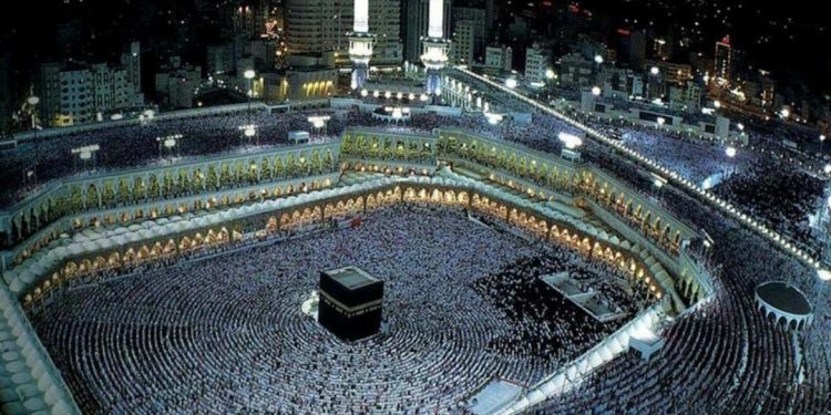 السعودية ترفع أعداد الحجاج إلى مليون حاج هذا العام