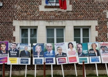 الانتخابات الفرنسية 2022: مراكز التصويت تفتح أبوابها أمام الناخبين