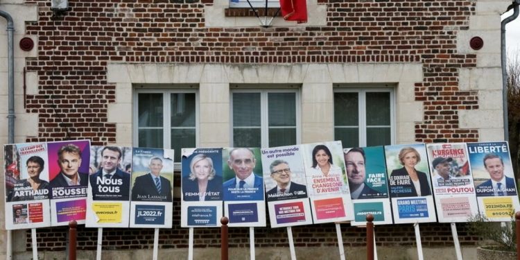 الانتخابات الفرنسية 2022: مراكز التصويت تفتح أبوابها أمام الناخبين