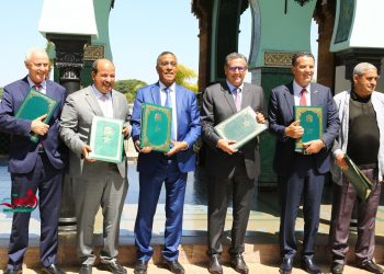 الحكومة توقع على اتفاق اجتماعي مع المركزيات النقابية و”الباطرونا”