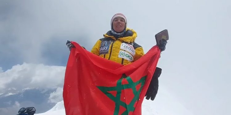 بشرى بايبانو تنجح في تسلق قمة جبل أنابورنا بالهيمالايا