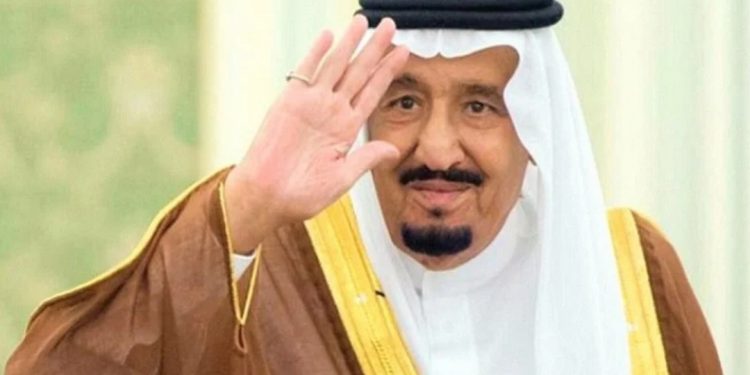 الملك سلمان بن عبدالعزيز يجري فحوصات طبية