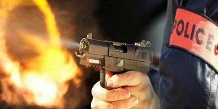 فتح بحث قضائي لتحديد ملابسات استعمال موظف شرطة لسلاحه الوظيفي