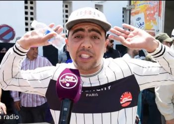 مؤثر جدا… عندما يبكي الرجال فاعلم ان الهموم فاقت الجبال … “شركة تسبب في انهيار العمال”