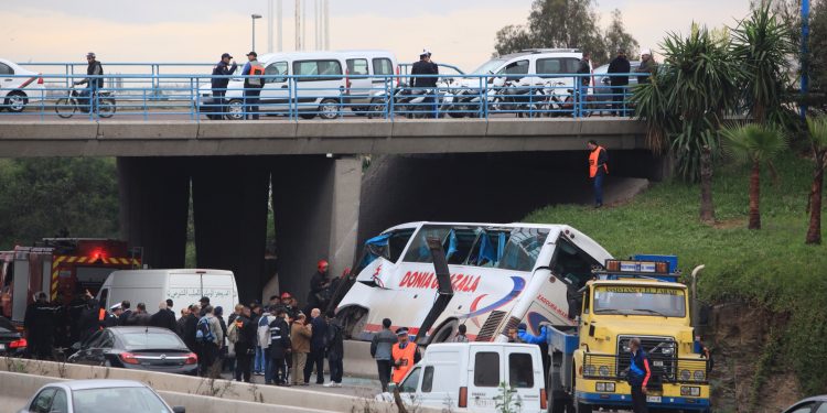 شهود عيان: فرار الشخص الذي تسبب في حادثة سير أولاد زيان