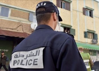 طنجة.. تورط شرطيين في تسهيل تهريب كمية من السجائر