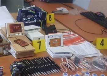 إنزكان.. حجز أجهزة إلكترونية تُستعمل للغش في الإمتحانات