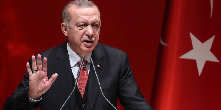 أردوغان يطالب السويد بـ”إجراءات ملموسة” لدعم طلب انضمامها للناتو