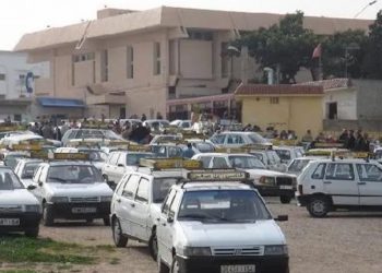 سائقو سيارات الأجرة الصغيرة بأسفي يحتجون ضد ارتفاع أسعار المحروقات