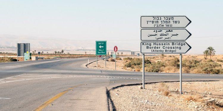 الإعلام الإيطالي يشيد بوساطة المغرب في فتح معبر اللنبي