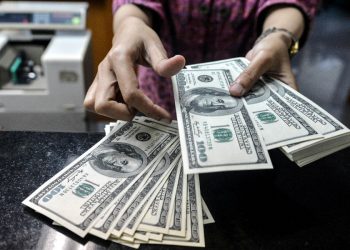 الدولار يسجل أعلى مستوى في 26 شهرا مقابل الدرهم