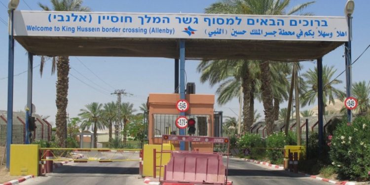 الوساطة المغربية تنجح في فتح جسر الملك حسين بدون انقطاع