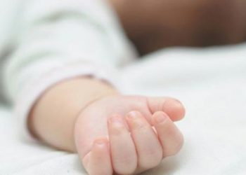 الحكم على مواطن ياباني وضع طفله الرضيع في ثلاجة