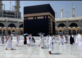 السعودية.. أداء العمرة بكافة أنواع التأشيرات