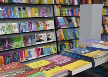 الدخول المدرسي.. الحكومة تصدر قرار يخص الكتب المدرسية