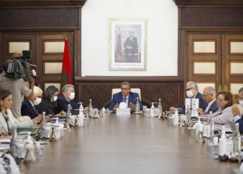 الحكومة تتجه إلى الزيادة في الحد الأدنى للأجور
