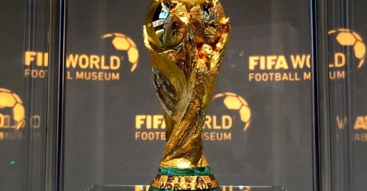 “الفيفا” يرسل مجسم كأس العالم إلى المغرب