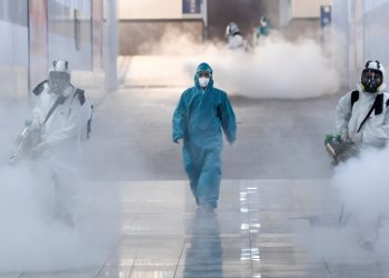 الصين تفرض إغلاقاً يشمل ملايين السكان بسبب كورونا