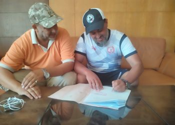 الرجاوي الحيمر يوقع رسميا على عقده مع الكوكب المراكشي