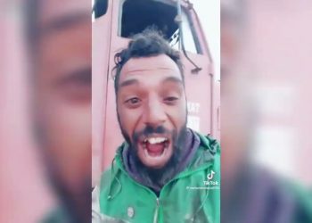 المجنون “محمد الملالي” يتطاول على صاحب الجلالة الملك محمد السادس