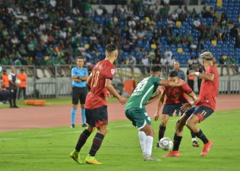 الرجاء يحقق تعادلا صعبا أمام أولمبيك أسفي