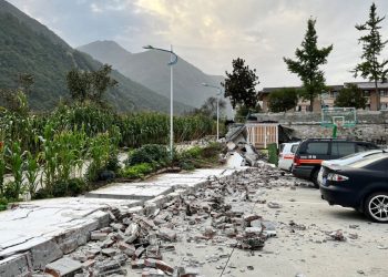 زلزال الصين.. سباق مع الزمن للعثور على ناجين