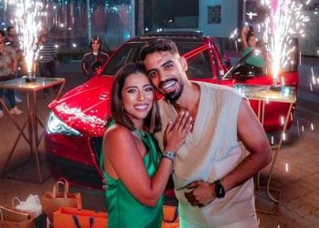 عمر بلمير يفاجئ شقيقته في عيد ميلادها