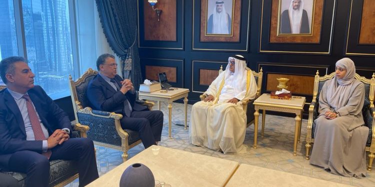 وهبي يحل بالدوحة ويعقد لقاء وديا مع وزير العدل القطري