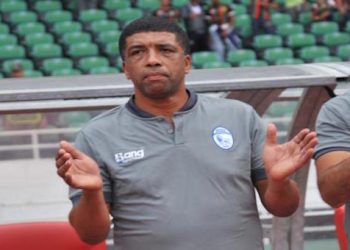 سريع واد زم ينهي ارتباطه بمحمد البكاري