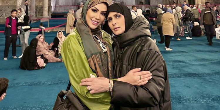 ظهرت وهي ترتدي الحجاب.. ابتسام تسكت تثير إعجاب جمهورها أثناء تواجدها في تركيا